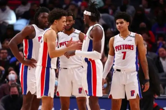 霍安：没人预料到梅西会回来，我希望他能来并和他一起踢球（霍安：没人想到梅西会回归，我盼他到来，与他并肩作战）