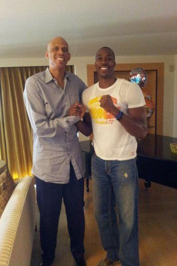 莫雷诺：第一天到米兰我还穿着卡通内裤，结果队友们都穿名牌（莫雷诺自嘲：初到米兰仍穿卡通内裤，队友却清一色名牌）