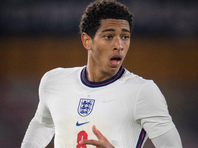 2025中超最佳教练候选：徐正源、斯卢茨基领衔，穆斯卡特无缘（2025中超年度最佳教练候选名单：徐正源、斯卢茨基领跑，穆斯卡特未入选）