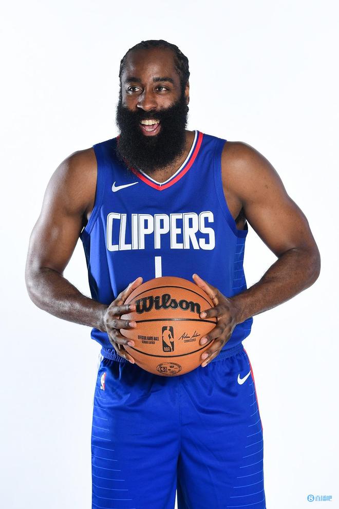 记者：徐彬可能外租葡萄牙，会考虑个人意愿；12月初回国集训（记者称徐彬或租借赴葡萄牙，将尊重本人意愿；12月上旬回国参加集训）