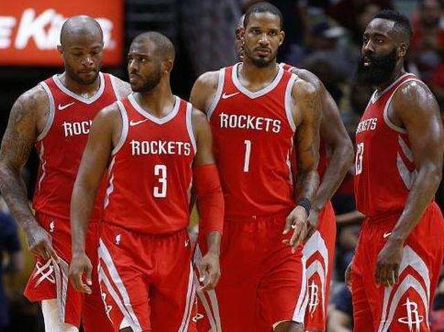 阿坎吉：为球队服务最重要；最想要队友的能力？泽林斯基的技术（阿坎吉：团队利益优先；若可选择队友特质，我想要泽林斯基的技术）