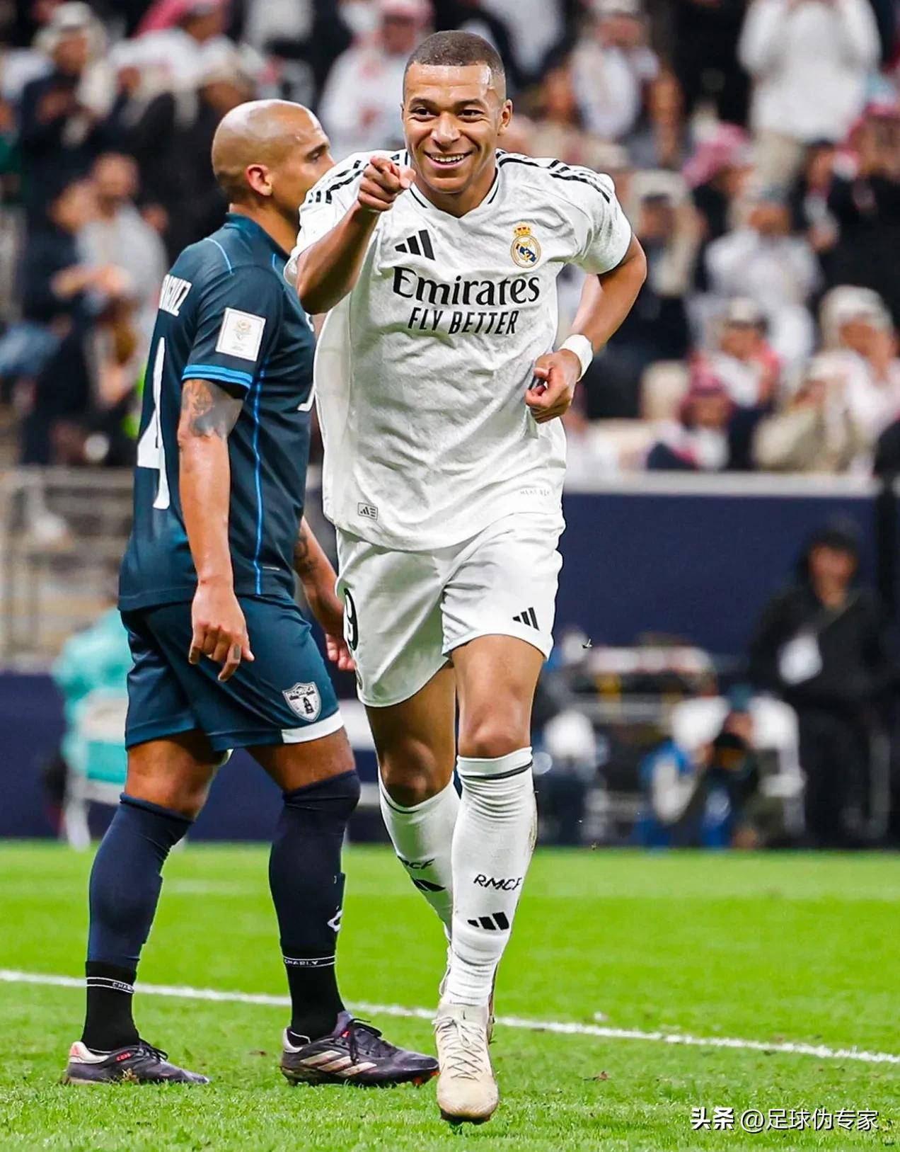 官方：澳大利亚裁判组执法海港客战柔佛，埃文斯担任主裁判（官方：海港客战柔佛将由澳大利亚裁判组执法，主裁判为埃文斯）