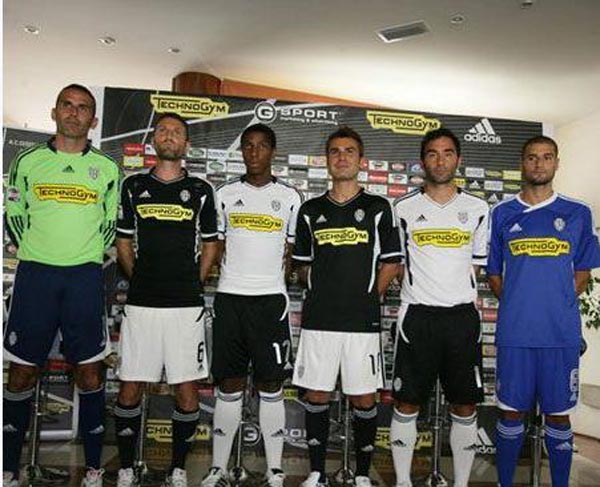 索尔巴肯：圣西罗为哈兰德鼓掌是顶级礼遇；挪威将进入新时代（索尔巴肯：圣西罗向哈兰德致敬堪称最高礼遇，挪威足球迈入全新时代）