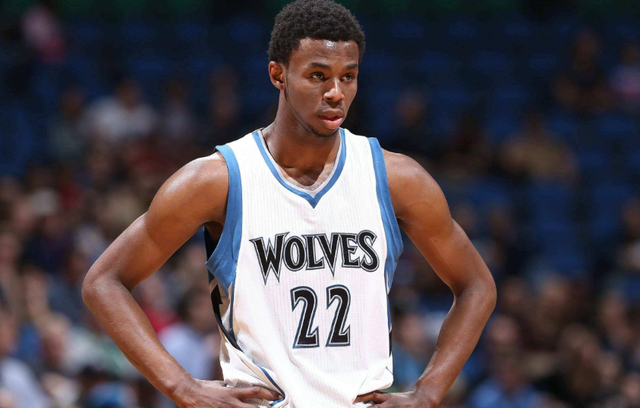 切尔西队长里斯詹姆斯26岁生日，34次欧冠出场助蓝军登顶（里斯-詹姆斯迎来26岁生日，切尔西队长欧冠34战曾助蓝军加冕）