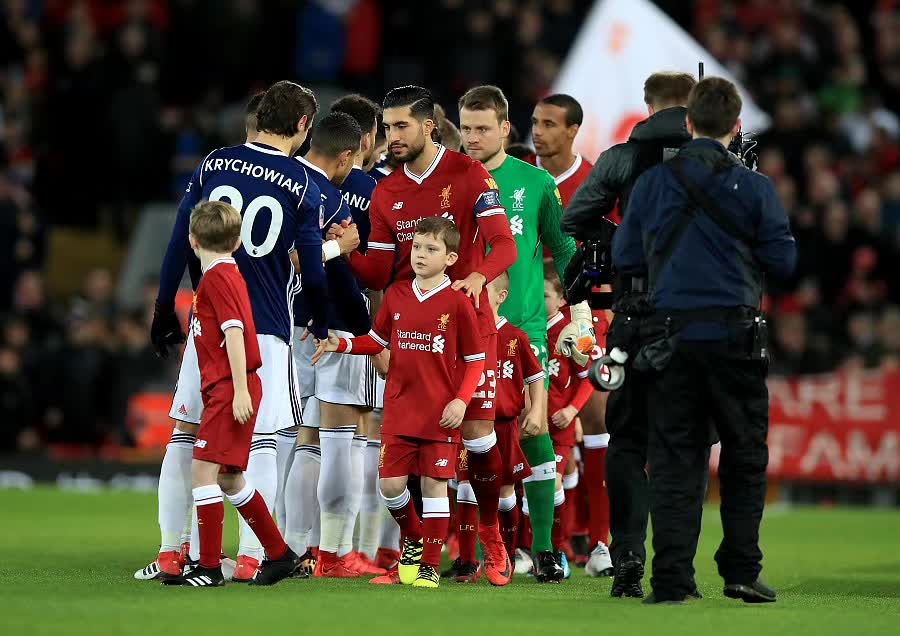 欧冠精彩进球回顾：梅西助攻亮点,（欧冠经典进球盘点：梅西助攻成焦点）